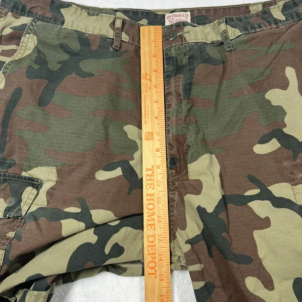 Levi's Camo Ripstop Cargo Shorts Mens 44 Woodland Camouflage Utility 9.5